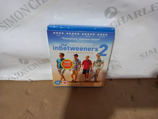 LOT OF APPROXIMATELY 23 SEALED THE INBETWEENERS 2 DVDS