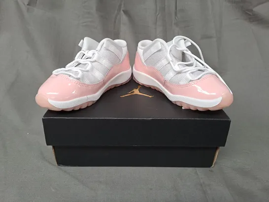 BOXED PAIR OF NIKE JORDAN 11 RETRO LOW KIDS SHOES IN WHITE/PINK UK SIZE 9.5