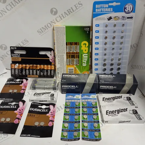 APPROXIMATELY 50 ASSORTED BATTERY PRODUCTS TO INCLUDE CELL BATTERIES, AA, 9V ETC	