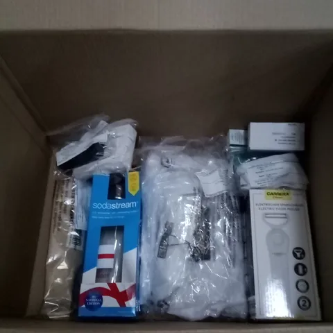 BOX OF ASSORTED ITEMS INCLUDING CARRERA FOOD PEELER, EYE CREAM, WOMENS SHOES AND MINI SODA STREAM BPTTLE 