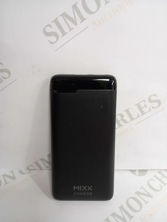 MIXX C10 3 PORT POWER BANK 