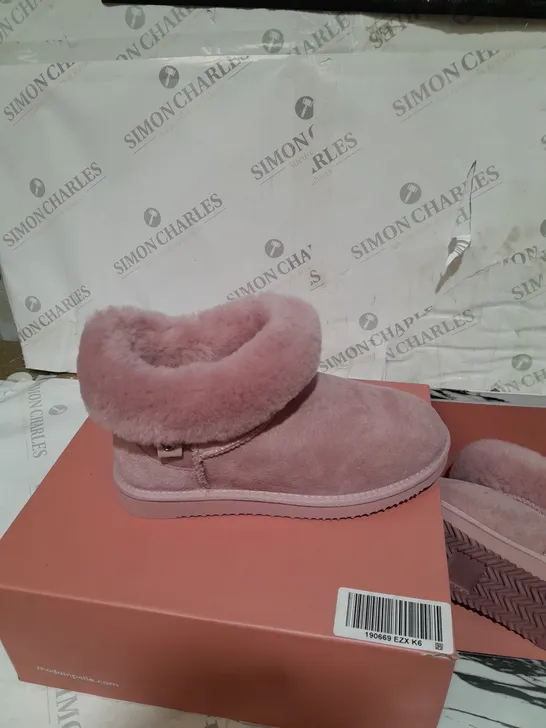 MODA IN PELLE SNUGGLY PINK SHEEPSKIN ANKLE SLIPPER BOOTS - UK SIZE 6