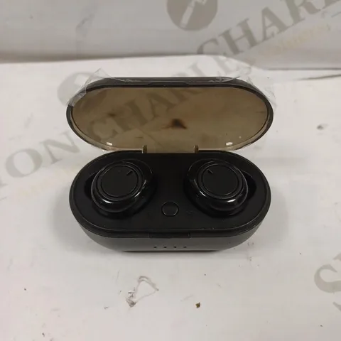 Y50 TRULY WIRELESS EARPHONES & CHARGING CASE 