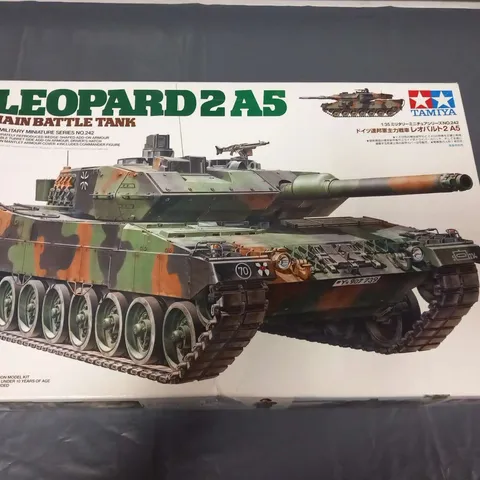 BOXED TAMIYA LEOPARD SA5 MAIN BATTLE TAK 1/35 MILITARY MINIATURE SERIES NO.242