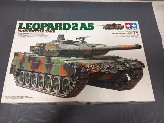 BOXED TAMIYA LEOPARD SA5 MAIN BATTLE TAK 1/35 MILITARY MINIATURE SERIES NO.242