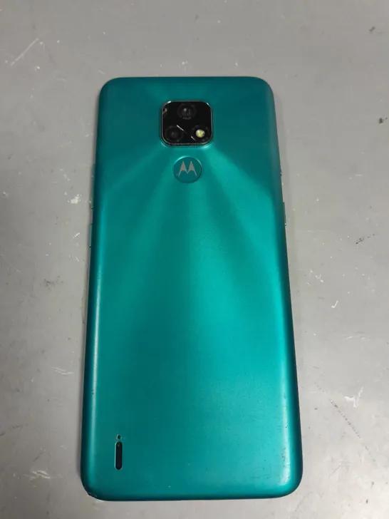 UNBOXED MOTOROLA MOBILE PHONE - TEAL