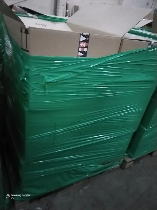 PALLET OF ASSORTED ITEMS INCLUDING DUST SHEETS, TOILET BRUSH, MALE URINALS, STEERING WHEEL COVER, BROWN PAPER GIFT BAGS WITH HANDLES, BLUE BAUBLE SET