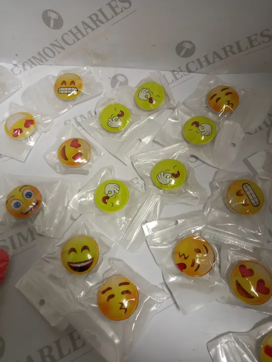 LOT OF APPROX 25 EMOJI POP SOCKETS