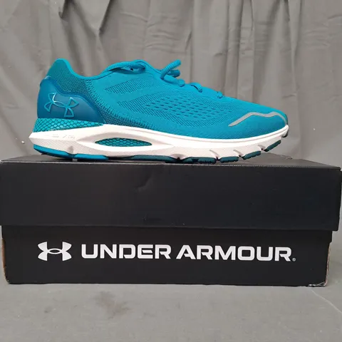 BOXED PAIR OF UNDER ARMOUR HOVR SONIC 6 SHOES IN BLUE UK SIZE 7