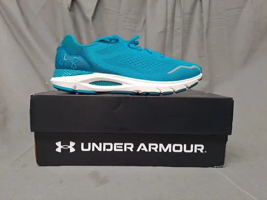 BOXED PAIR OF UNDER ARMOUR HOVR SONIC 6 SHOES IN BLUE UK SIZE 7