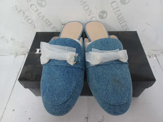 BOXED DUNE LONDON BLUE DENIM FABRIC SLIM SOLE BACKLESS SHOES - SIZE 5