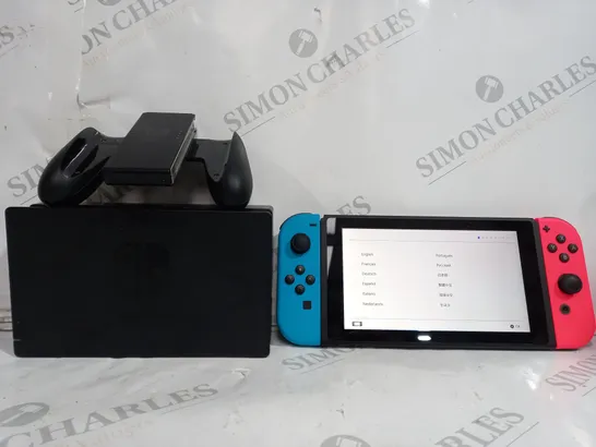 NINTENDO SWITCH GAMING CONSOLE 