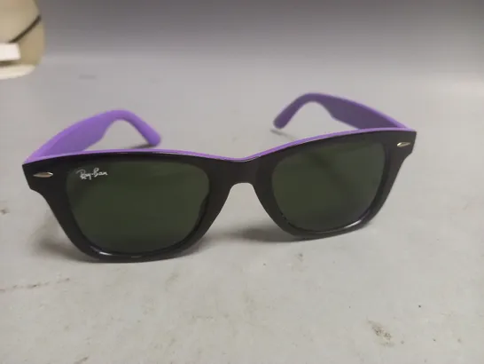 PAIR OF RAY BAN GLASSES IN BLACK/PURPLE