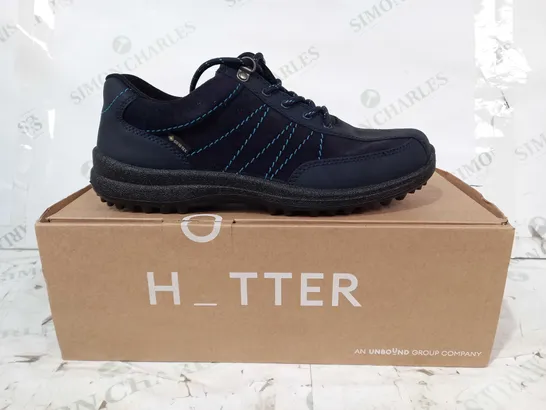 BOXED PAIR OF HOTTER TRAINERS IN NAVY/BLUE UK SIZE 7