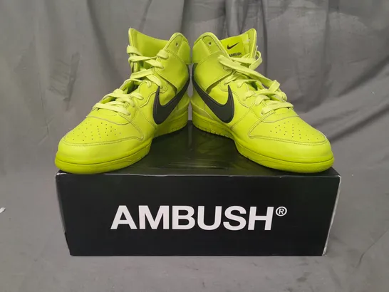 BOXED PAIR OF NIKE DUNK HI AMBUSH SHOES IN ATOMIC GREEN/BLACK UK SIZE 8.5