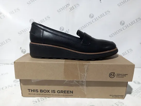 BOXED PAIR OF CLARKS SHARON LOAFERS IN BLACK UK SIZE 8 