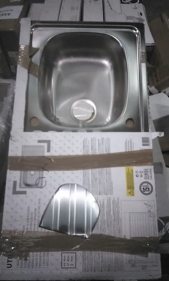 PACKAGED UTILITY 1 BOWL SINK + RIGHT HAND DRAINER 