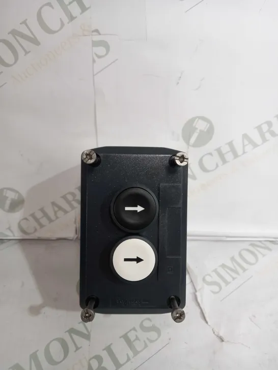 SCHNEIDER ELECTRIC HARMONY XALD213 PUSHBUTTON + ENCLOSURE 1-BUTTON