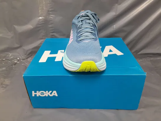 BOXED PAIR OF HOKA BONDI 8 WOMEN'S RUNNING SHOES IN BLUE/PINK/MULTI UK SIZE 9