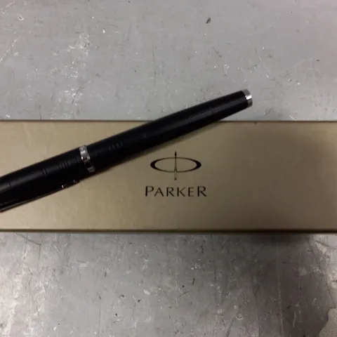 BOXED PARKER FOUNTAIN PEN IN BLACK 