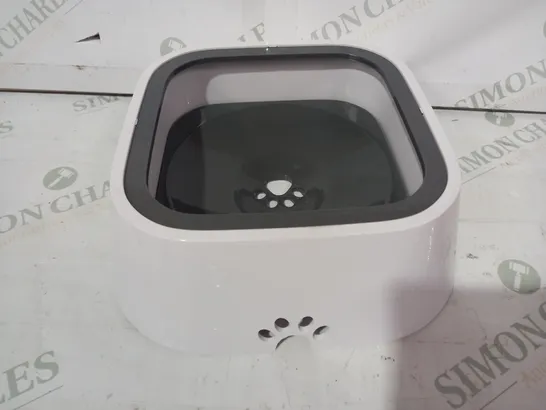 DOG CHEWS SPILL PROOF PET WATER BOWL