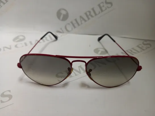 RAY BAN RB3025 AVIATORS IN RED