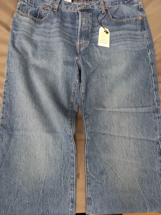 LEVI'S 501 '90S STRAIGHT LEG JEANS IN BLUE SIZE 32/30