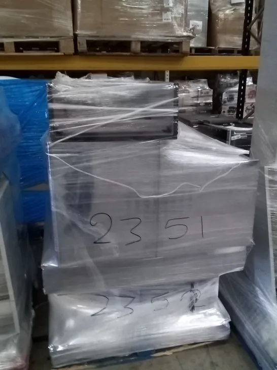 PALLET OF ASSORTED END OF LINE BATHROOM STOCK INCLUDING SINK BASINS & VANITY UNITS 