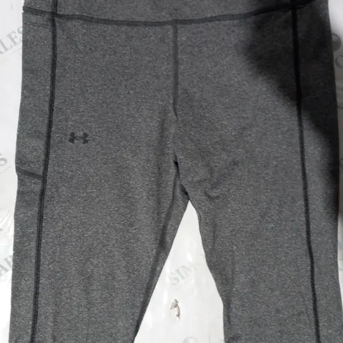 UNDER ARMOUR TRAIN LEGGINGS IN CHARCOAL SIZE 14 (L)