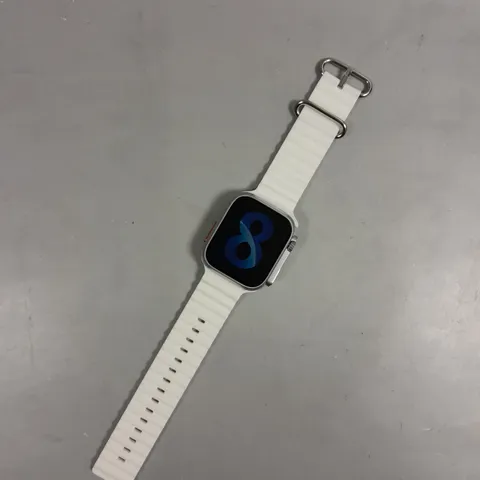WATCH8 ULTRA HEALTH TRACKING SMART WATCH IN WHITE 
