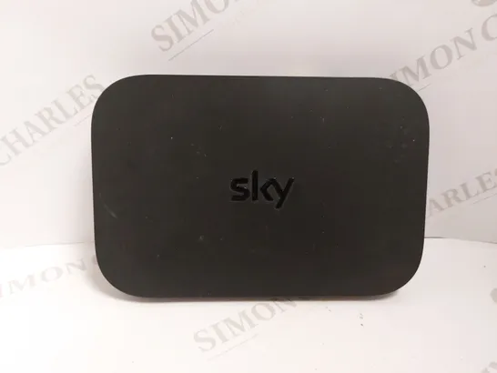 SKY Q SET TOP BOX - BLACK EM150