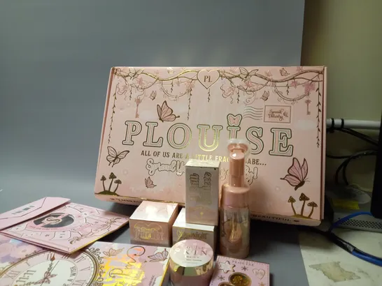 BOXED PLOUISE SPECIAL DELIVERY SET TO INCLUDE PALETTE FOR EYE AND FACE