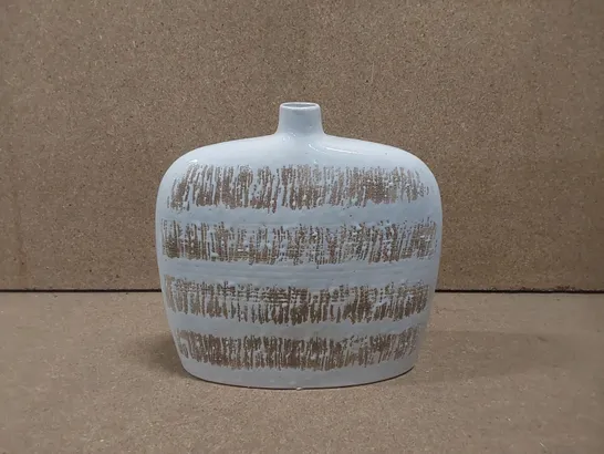 STYLISH WIDE TABLE VASE