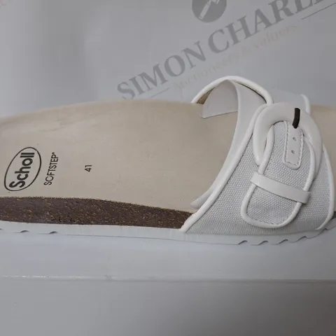 BOXED SCHOLL SANDLE IN WHITE SIZE 7 