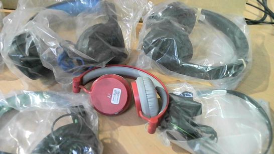 LOT OF APPROX. 6 ASSORTED COLOUR/STYLE HEADPHONES