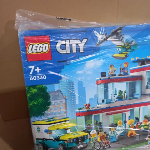 LEGO  CITY HOSPITAL PLAY SET