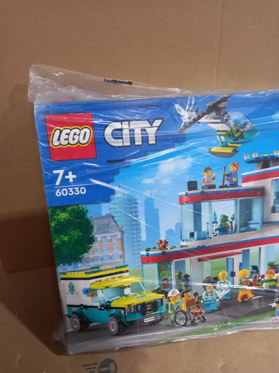 LEGO  CITY HOSPITAL PLAY SET RRP £69.99