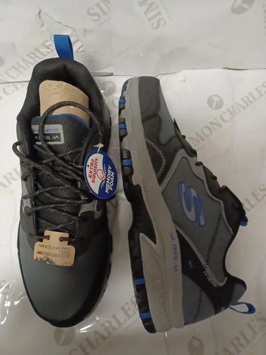 SKETCHERS TRAIL WITH MEMORY FOAM SIZE 9