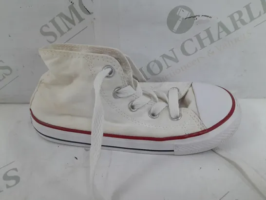 PAIR OF CONVERSE ALL STARS IN WHITE - KIDS SIZE 10