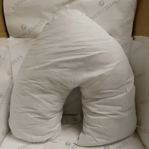 V-SHAPE PILLOW INNER.