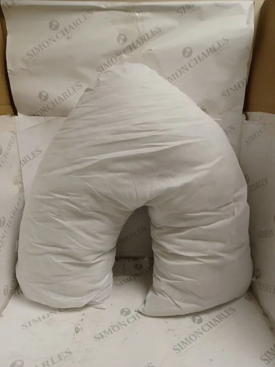 V-SHAPE PILLOW INNER.