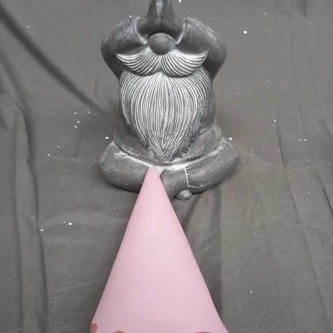 MY GARDEN STORIES SOLAR LED YOGA GNOME - PINK