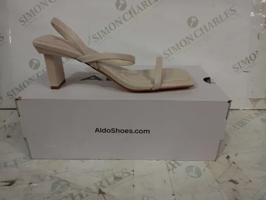 BOXED PAIR OF ALDO LOW HEELED OPEN TOE SANDALS IN BEIGE UK SIZE 5