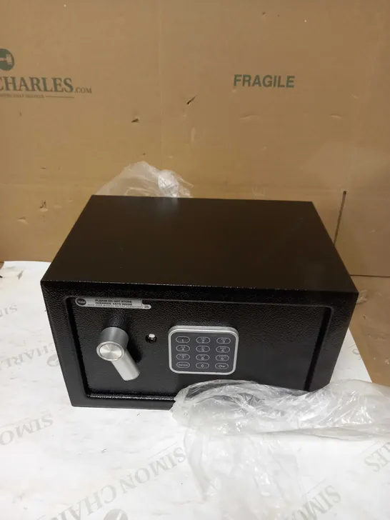 YALE SMALL ELECTRONIC SAFE 