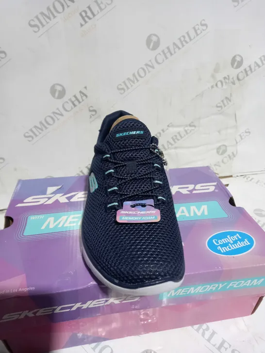 BOXED NAVY/LIGHT BLUE SKETCHERS MEMORY FOAM TRAINERS - UK SIZE 5