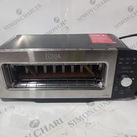 BOXED NINJA 2-IN-1 TOASTER & GRILL ST100UK