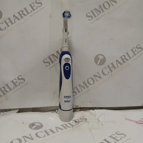 ORAL B BRAUN AUTOMATIC TOOTHBRUSH 