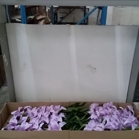 BOXED BRAND NEW 85CM SATIN TIGER LILY SPRAY X3 2 FLOWERS 1BUD &11LVS (LIGHT LILAC) SILK FLOWERS