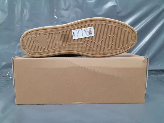 BOXED PAIR OF MOSS ESPADRILLE SHOES IN TAUPE UK SIZE 11