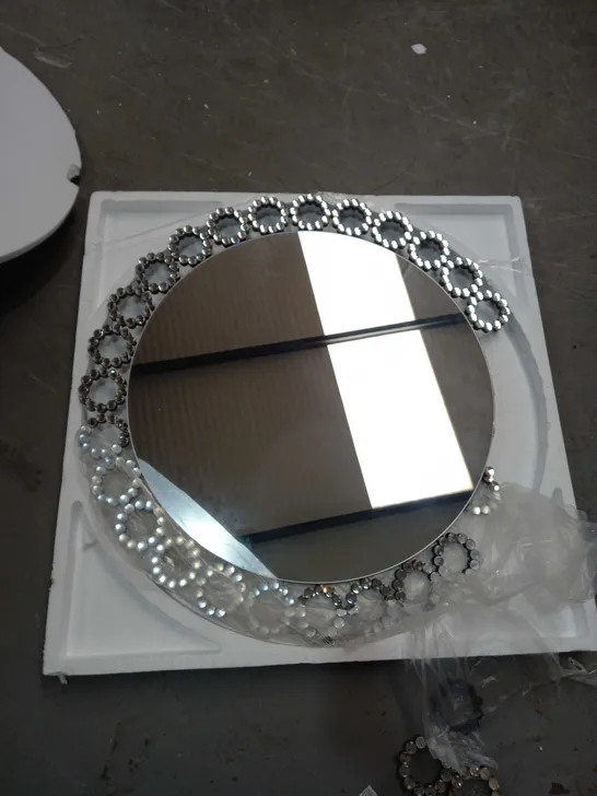  JM BY JULIEN MACDONALD CIRCULAR CRYSTAL WALL MIRROR - COLLECTION ONLY 